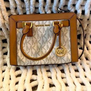 Michael Kors small purse. Brand New. Never used.